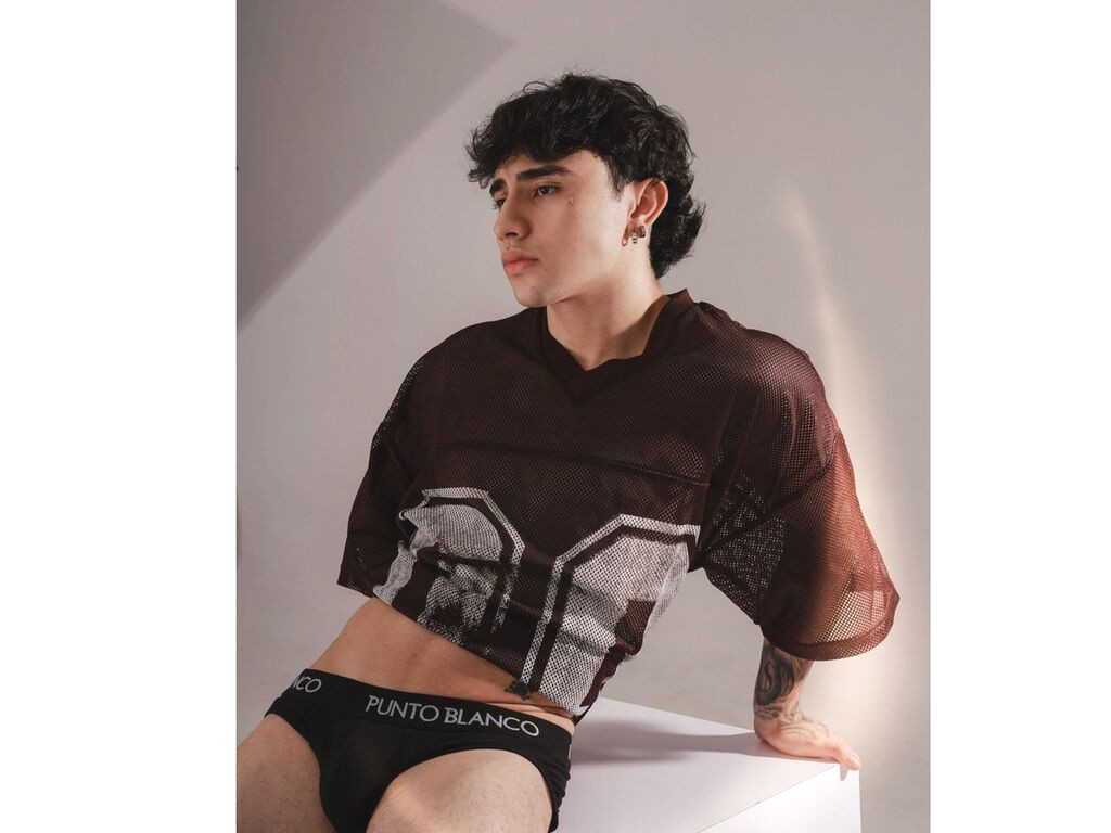 ZackBelmond nude cam model profile photo