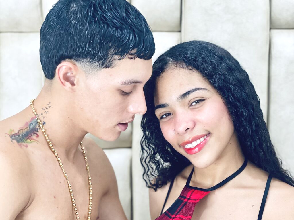 ZafiroAndFlynn nude cam model profile photo