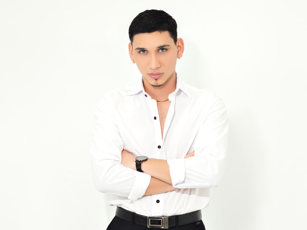 axelalvareez naked cam model gallery photo
